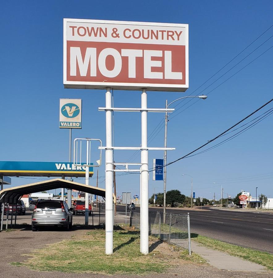 Town & Country Hotel Fort Stockton Bagian luar foto