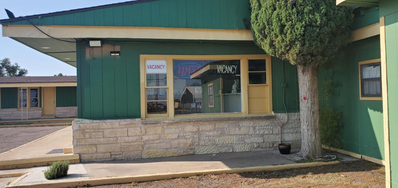 Town & Country Hotel Fort Stockton Bagian luar foto